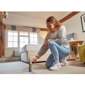 Zero In Bed Bug & Dust Mite Bomb 150ml Aerosol treating up to 40 metre cubic ideal for surfaces bedding rugs and carpets