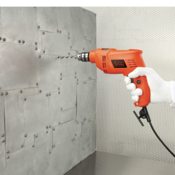 Black & Decker 450W corded electric hammer drill with chuck key