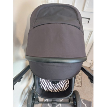 Red Kite Push Me 3 in 1 i-Size Savanna Travel System Zebra from birth to 4 years